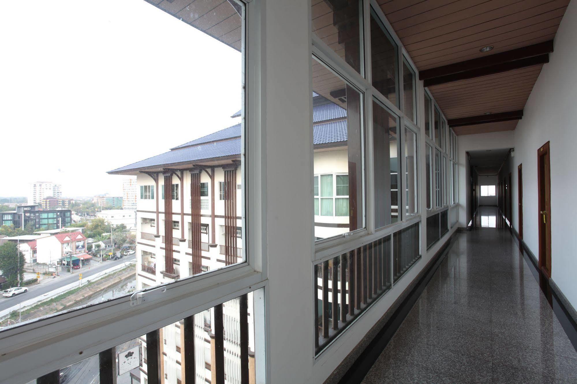 V Residence Hotel Chiang Mai Exterior foto
